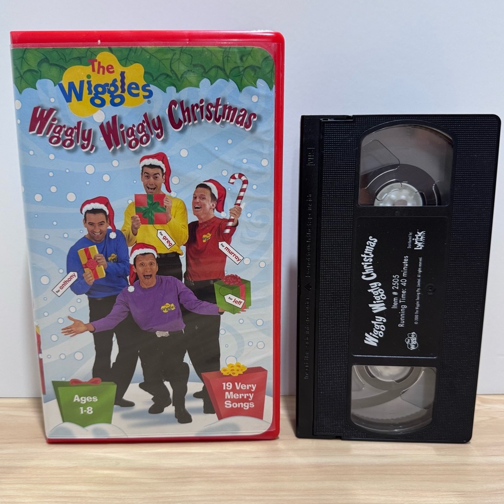 The Wiggles Wiggly Wiggly Christmas VHS 2000 Clam Shell Case 19 Very Merry Songs